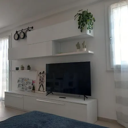 Little Big House *